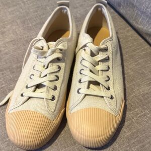 Universal Thread Cream and Tan Flats